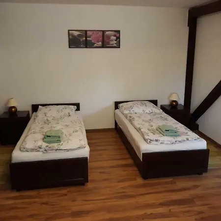 Eden House 3* Cseres